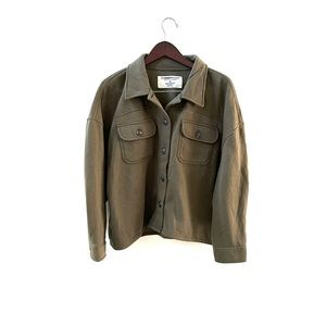 “Shacket” Sweatshirt & Jacket